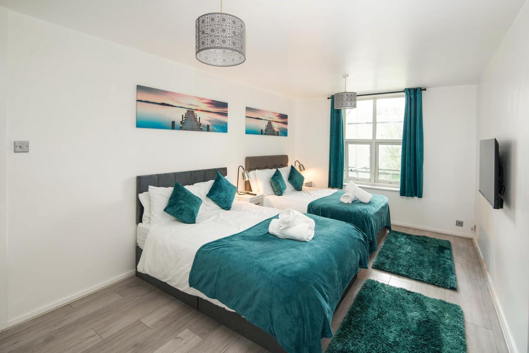 Stylish With Wifi And Easy Access To Apartment London